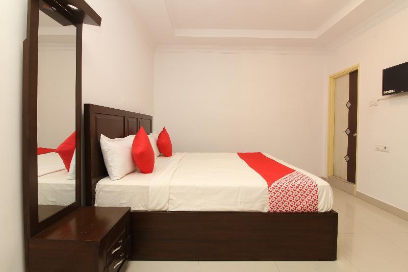 Oyo 37499 Saba Service Apartments Hyderabad Exteriör bild