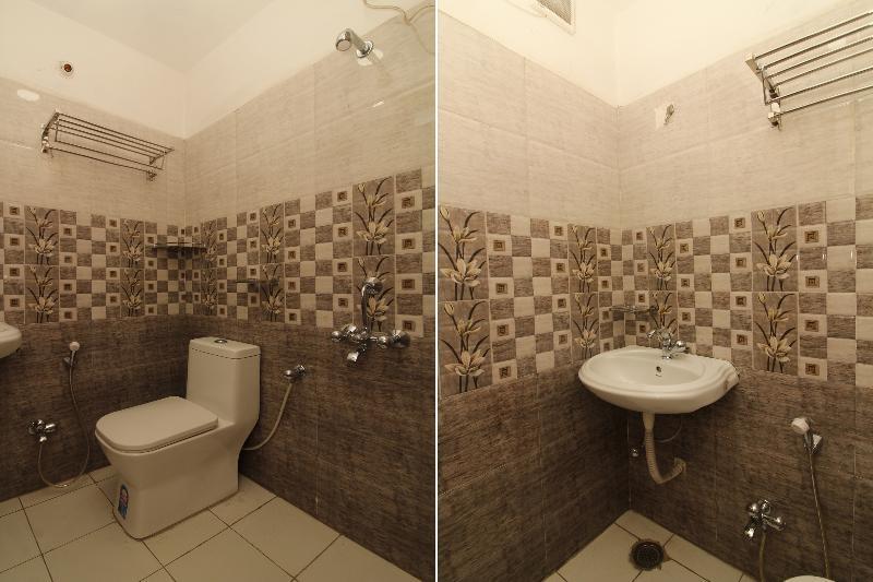 Oyo 37499 Saba Service Apartments Hyderabad Exteriör bild